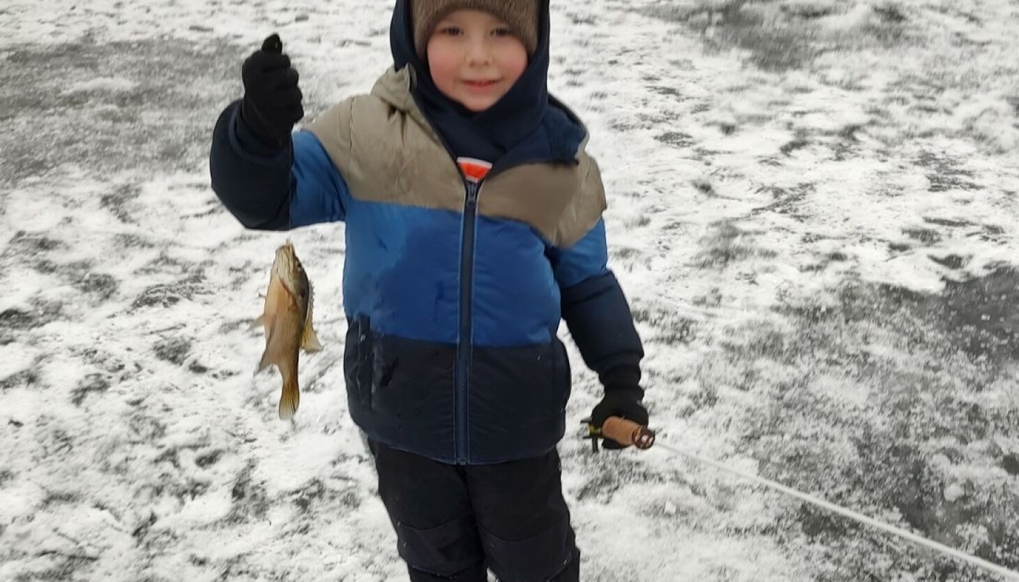 Chicago Ice Fishing Thrives as Conditions Improve for Anglers