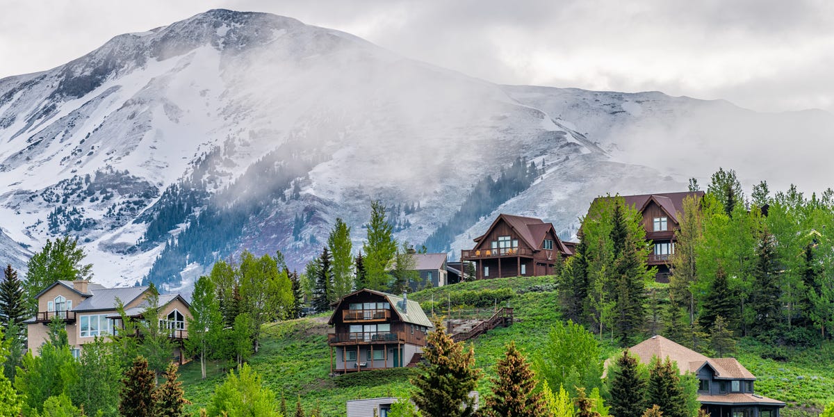 Discover 3 US Towns That Capture the Charm of Switzerland in Colorado