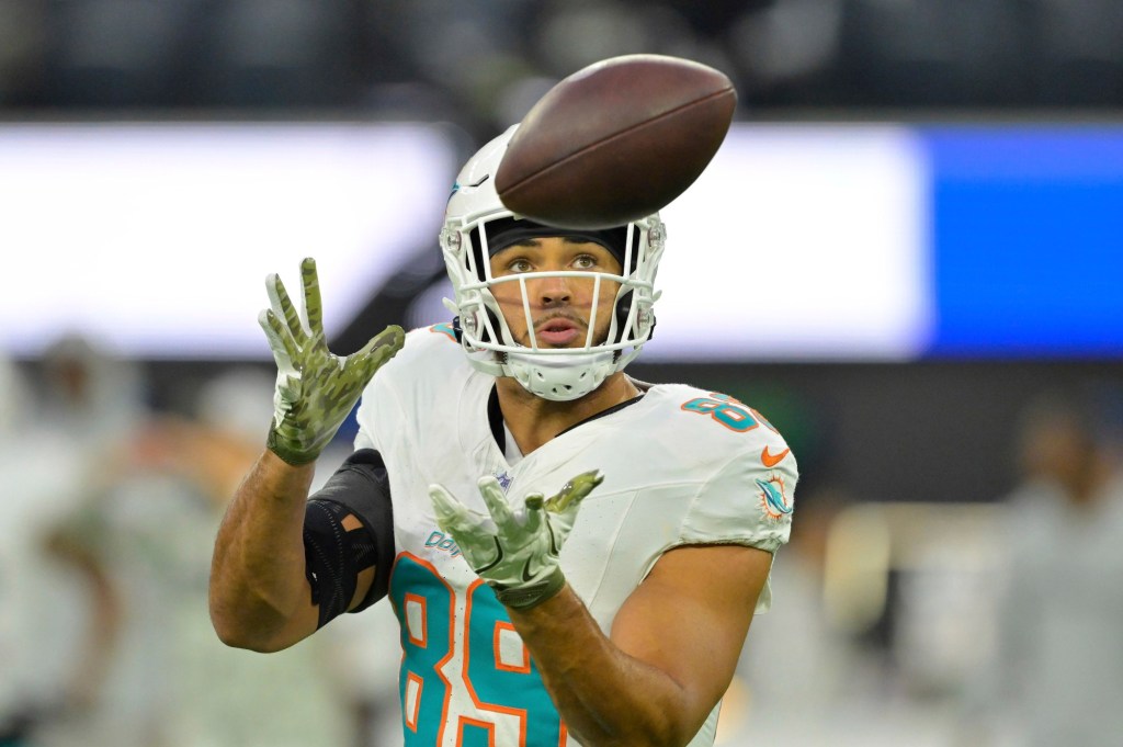 Dolphins’ Julian Hill Promises to Reduce Penalties After Fan Backlash