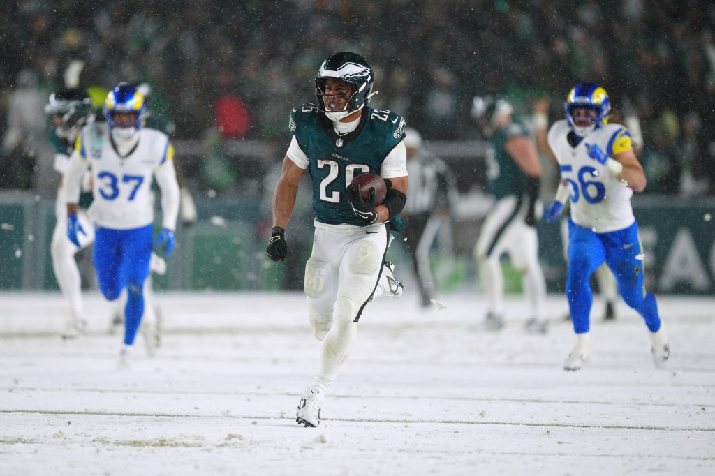 Eagles Defeat Rams 28-22 to Advance to NFC Championship Game