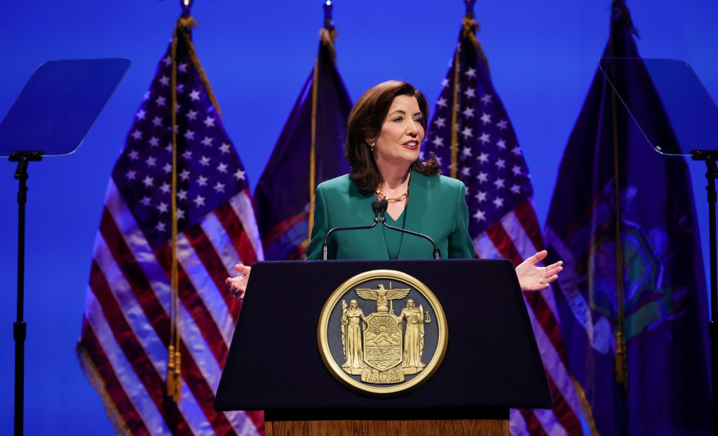 Gov. Hochul Plans Police Presence on Every NYC Subway Train Overnight