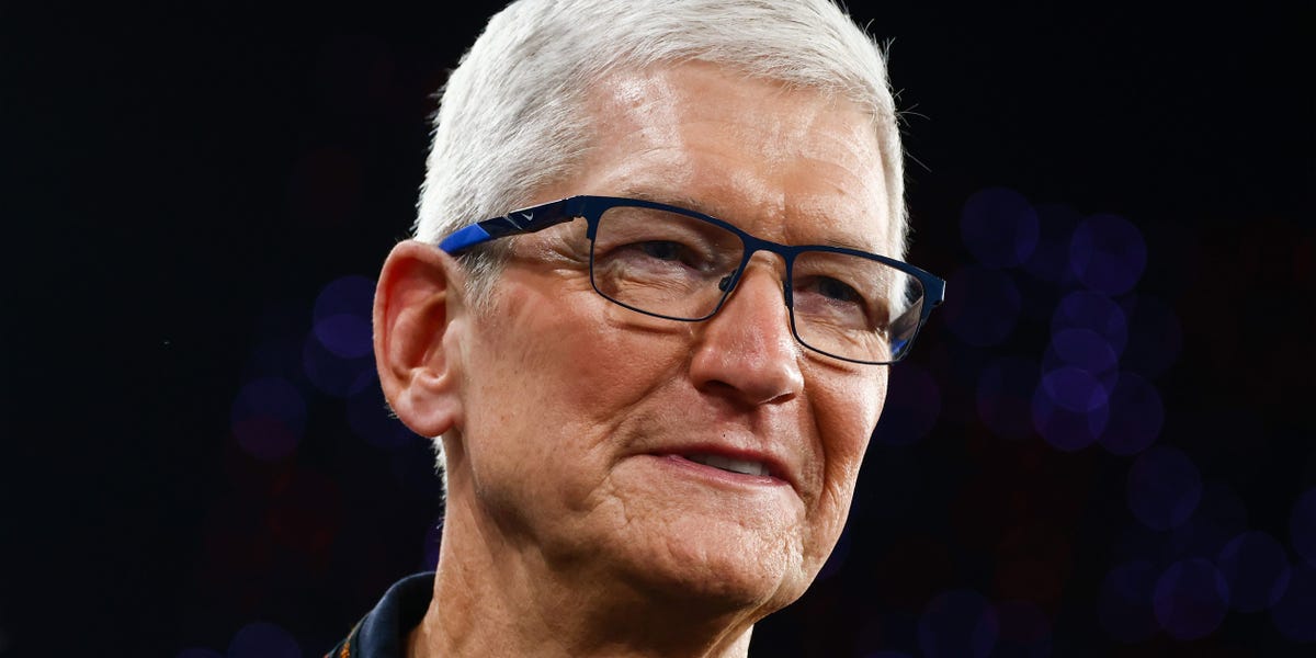 Tim Cook Prefers to Work Beyond Traditional Retirement Age