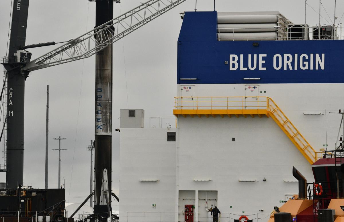 Blue Origin’s Jacklyn Returns to Port Canaveral Without New Glenn Booster